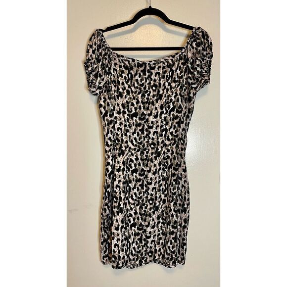 🔴 Red Carter Off Shoulder Animal Print Small Satin Finish Mini Dress - Picture 9 of 10